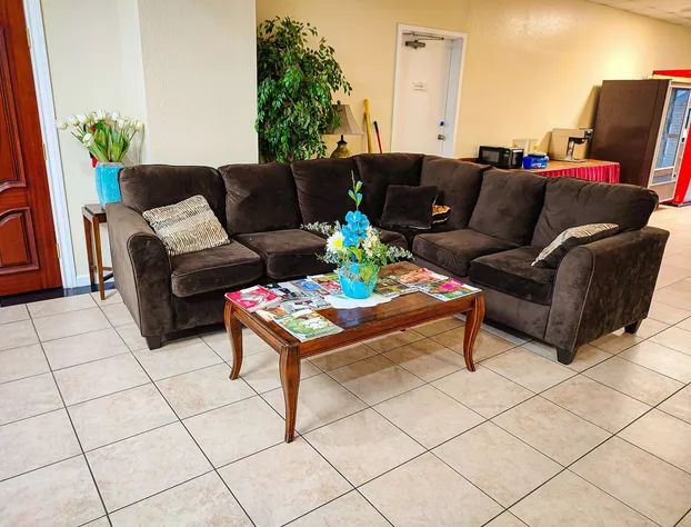 Clover Inn & Suites hotel detail image 4