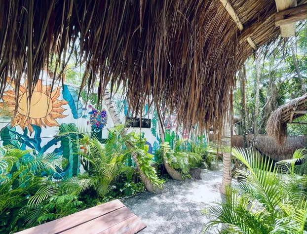 Pal Mar Glamtainer Tulum hotel detail image 3