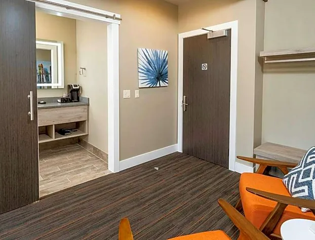 Ski Inn Taphouse Hotel hotel detail image 2