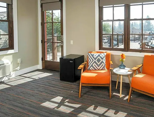 Ski Inn Taphouse Hotel hotel detail image 4