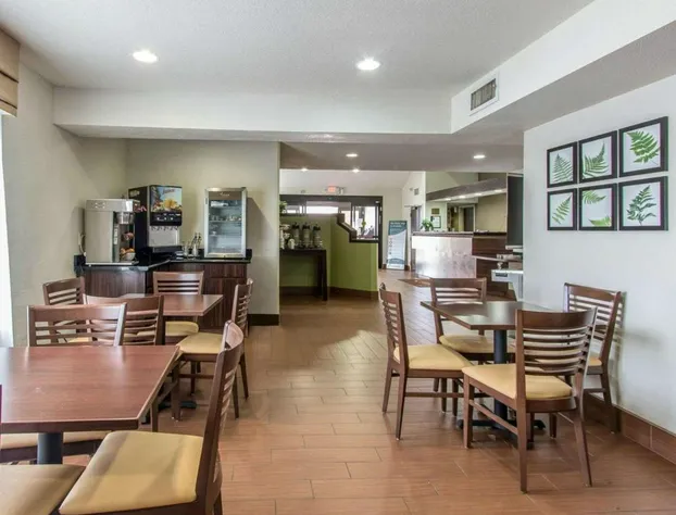 The Douillet by Demeure Hotels hotel detail image 3