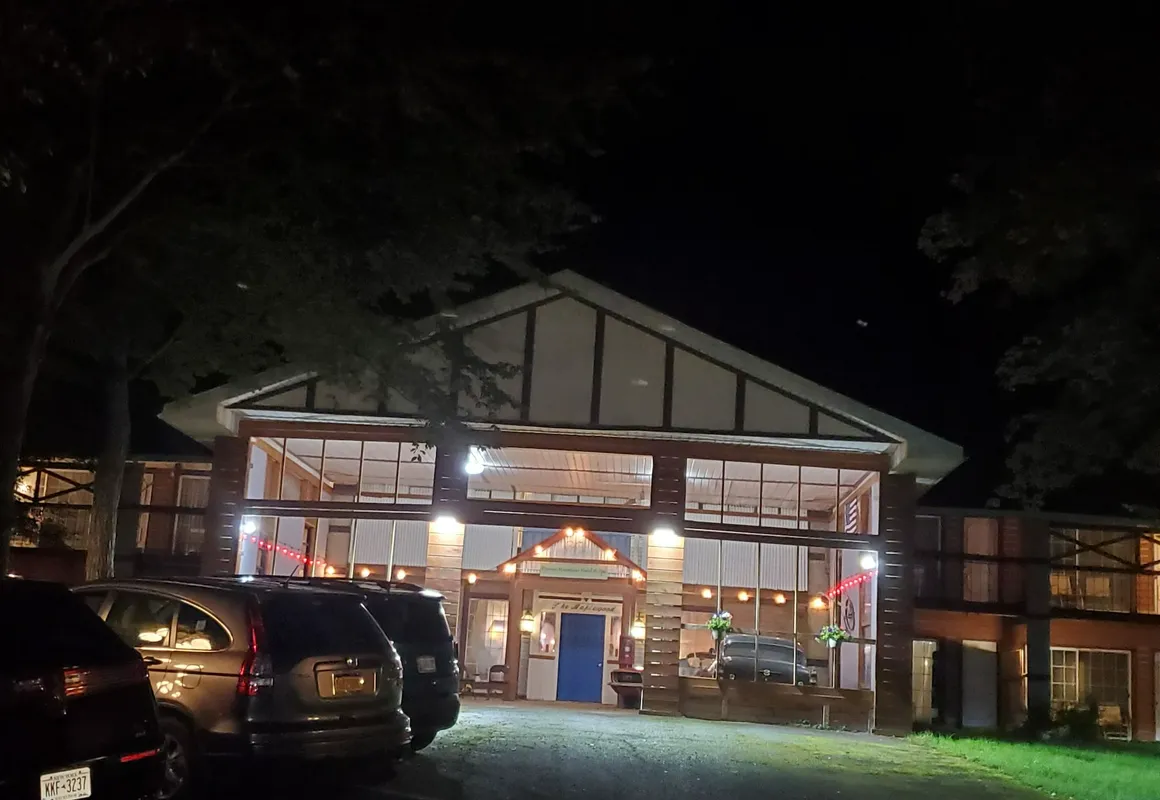 Pocono Mountains Hotel and Spa hotel hero