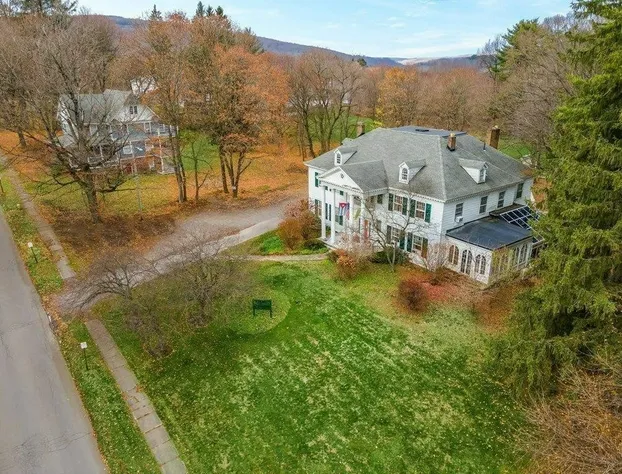 Benn Conger Inn hotel detail image 2