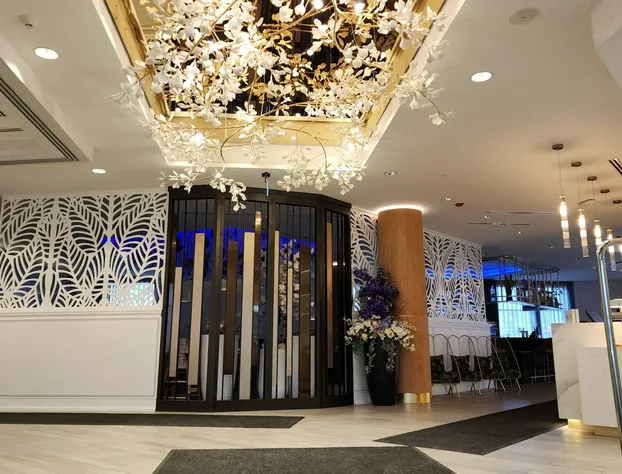 Bloom Mississauga, Tapestry Collection by Hilton hotel detail image 2