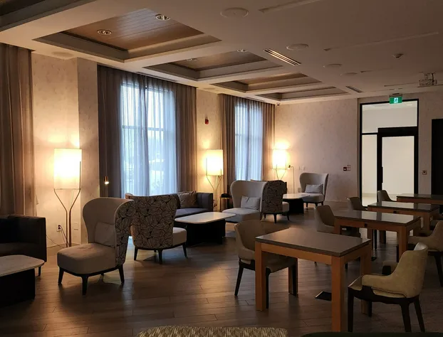 Bloom Mississauga, Tapestry Collection by Hilton hotel detail image 4