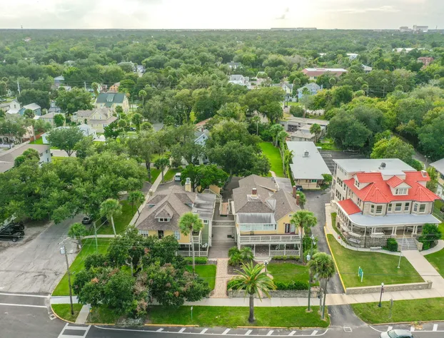 Golden Magnolia Marine hotel detail image 4