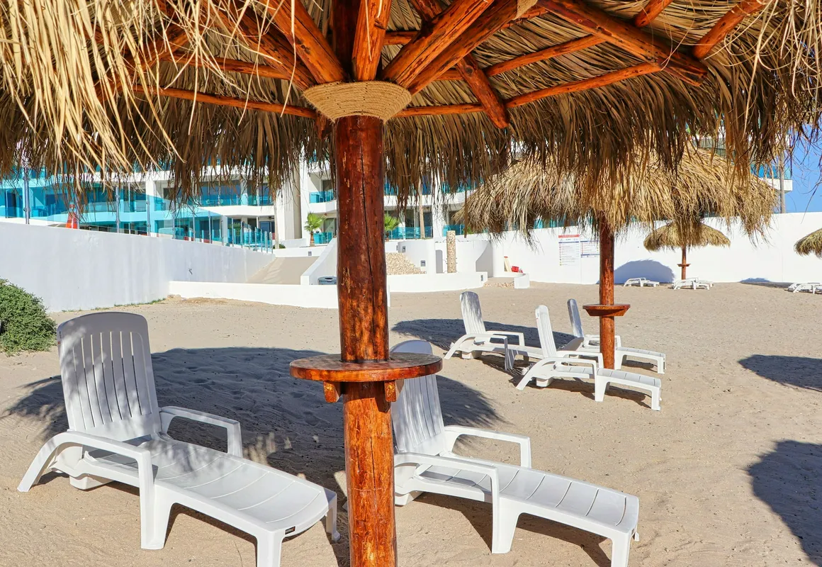 Hotel Esmeralda Beach Resort hotel hero