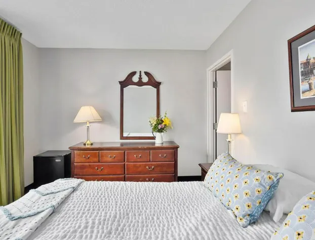 Second Conference Standard Suite Bay View hotel detail image 4