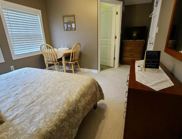 Small Town Bound Inn hotel detail image 4