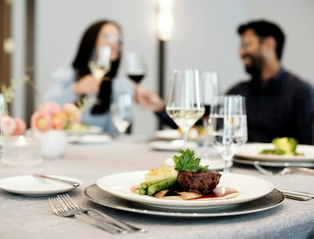 Four Seasons Hotel Minneapolis hotel detail image 4