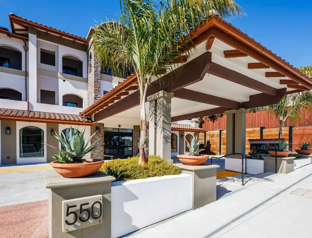 La Quinta Inn & Suites by Wyndham Santa Cruz hotel detail image 1