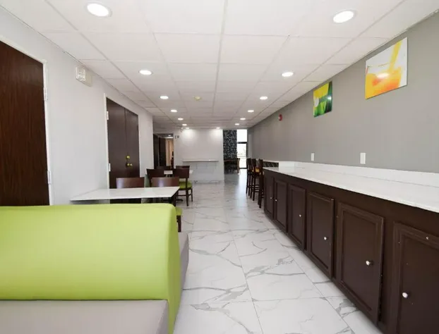 Quality Inn & Suites Sulphur Springs hotel detail image 3