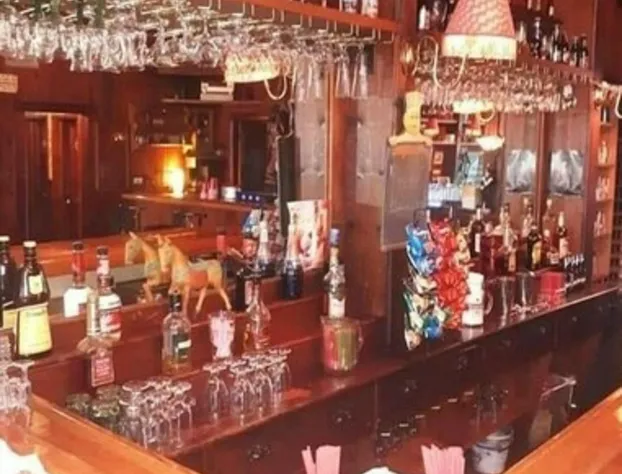 Moonshadow inn hotel detail image 4