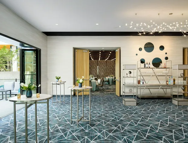 Astra Hotel, Seattle, A Tribute Portfolio Hotel by Marriott hotel detail image 1