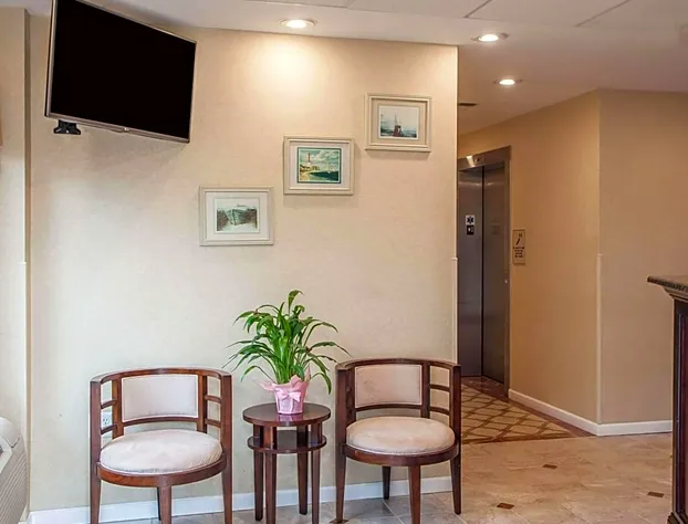 Avon Hotel hotel detail image 1