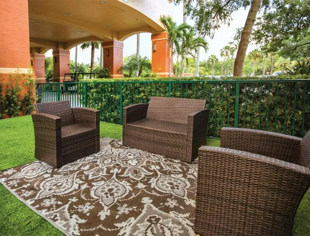 Club Wyndham Palm-Aire hotel detail image 1