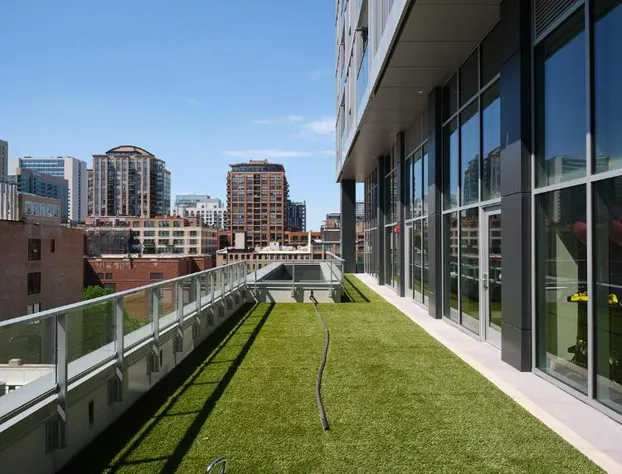 Level Chicago - River North hotel detail image 1