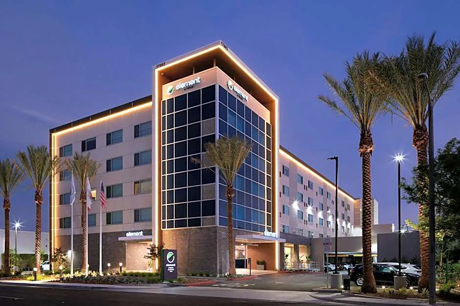 Element Irvine hotel hero