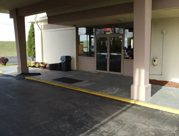 USA Inn Junction City Near Fort Riley hotel detail image 2