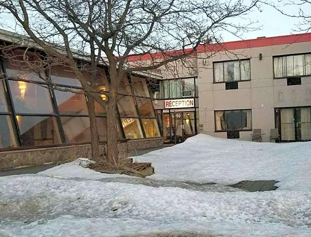 Baymont by Wyndham Montreal Airport hotel detail image 1