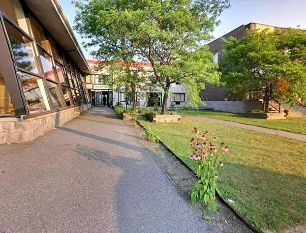 Baymont by Wyndham Montreal Airport hotel detail image 2