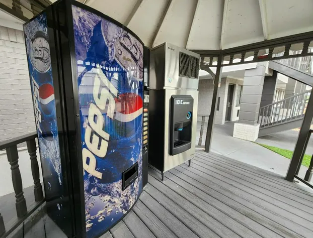 Express Inn Hobby hotel detail image 4