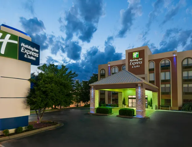 Holiday Inn Express Hotel & Suites Bentonville by IHG hotel detail image 1