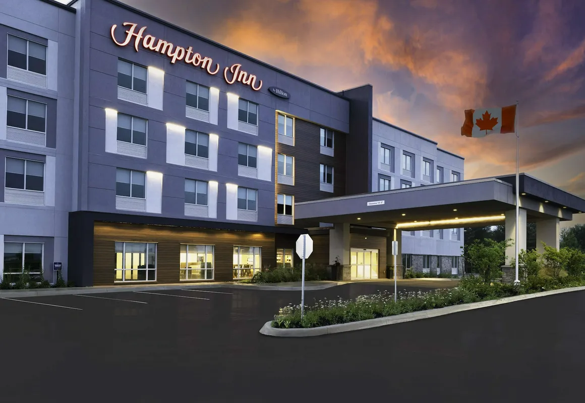 Hampton Inn Midland, On hotel hero