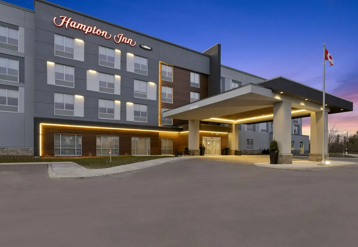 Hampton Inn By Hilton Cornwall hotel hero