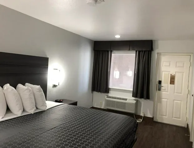 Americas Best Value Inn & Suites Near Frost Bank Center hotel detail image 3