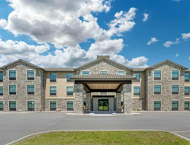 Comfort Inn & Suites Medina NY near Erie Canal hotel detail image 1