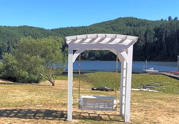 Lakeshore Lodge hotel detail image 1