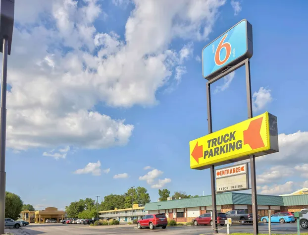 Studio 6 Effingham, Il hotel detail image 1