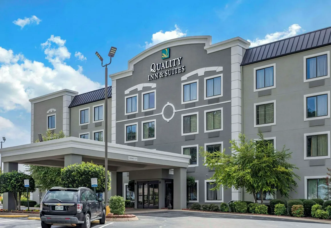 Quality Inn & Suites Chattanooga West near Lookout Mountain hotel hero