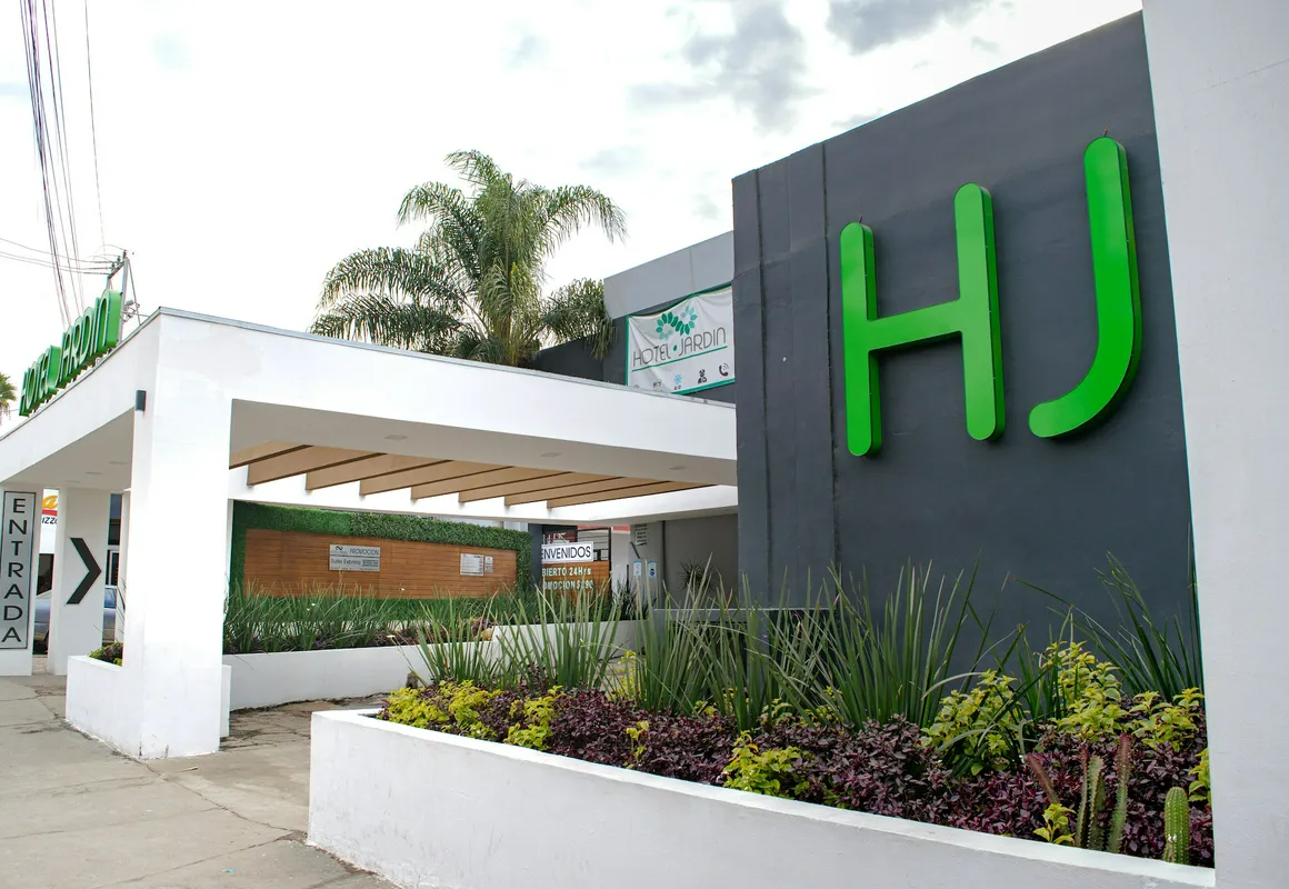 Hotel Jardin hotel hero