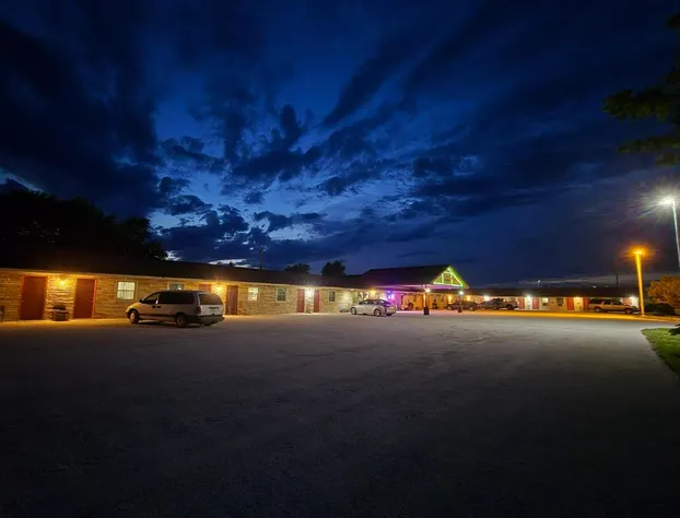 OYO Sandman Inn hotel detail image 1