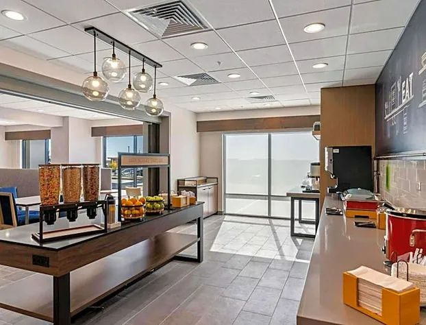 Hampton Inn Colorado Springs Northeast hotel detail image 2