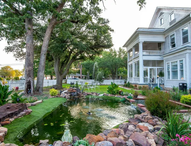 Oaklea Mansion Bed and Breakfast hotel detail image 1