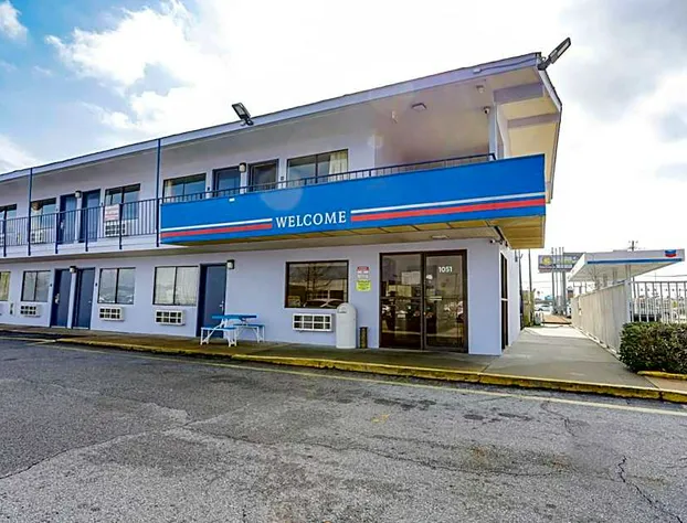 Rest Inn hotel detail image 1