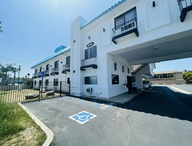 Casa Playa Inn & Suites Stanton Anaheim Area hotel detail image 3