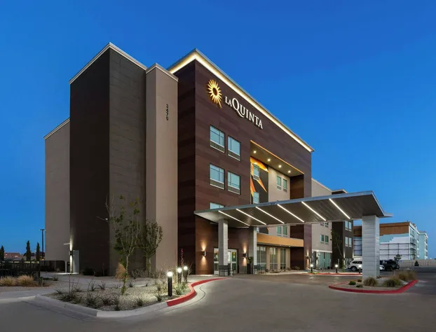 La Quinta Inn & Suites by Wyndham El Paso East Loop-375 hotel detail image 1