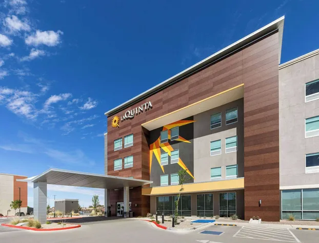 La Quinta Inn & Suites by Wyndham El Paso East Loop-375 hotel detail image 2