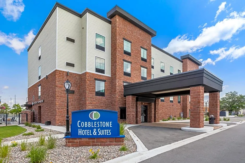 Cobblestone Hotel & Suites - De Pere/Green Bay hotel hero