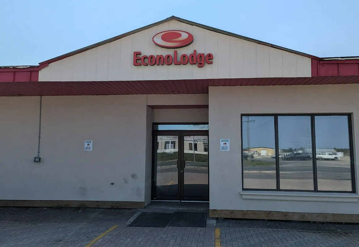 Econo Lodge hotel hero