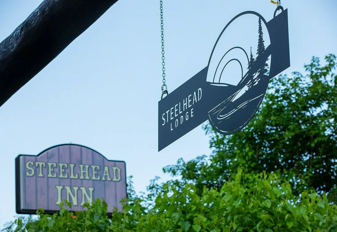 Steelhead Lodge hotel hero