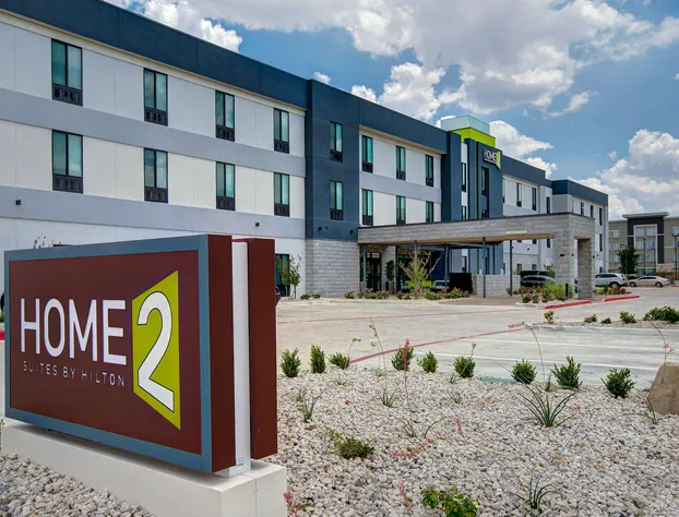 Home2 Suites by Hilton Burleson hotel detail image 3
