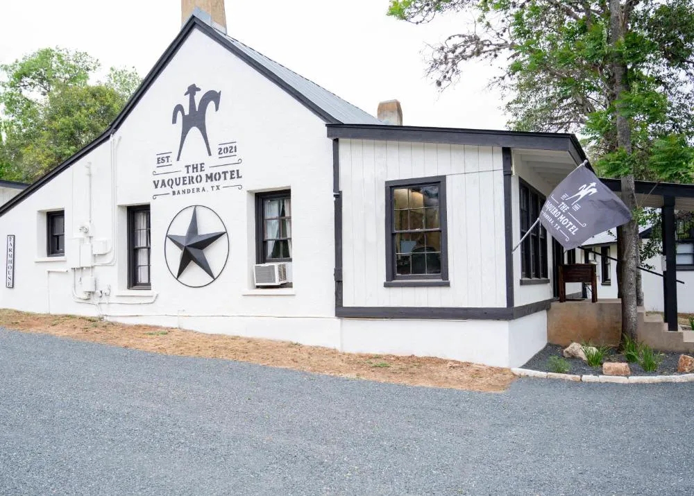 The Vaquero Motel hotel hero