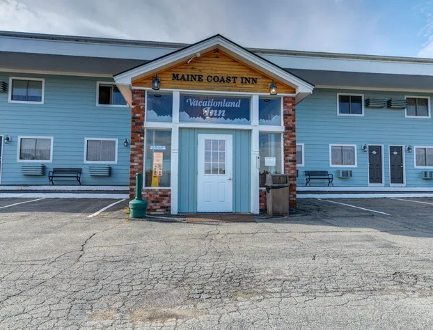 Vacationland Inn & Suites hotel detail image 1