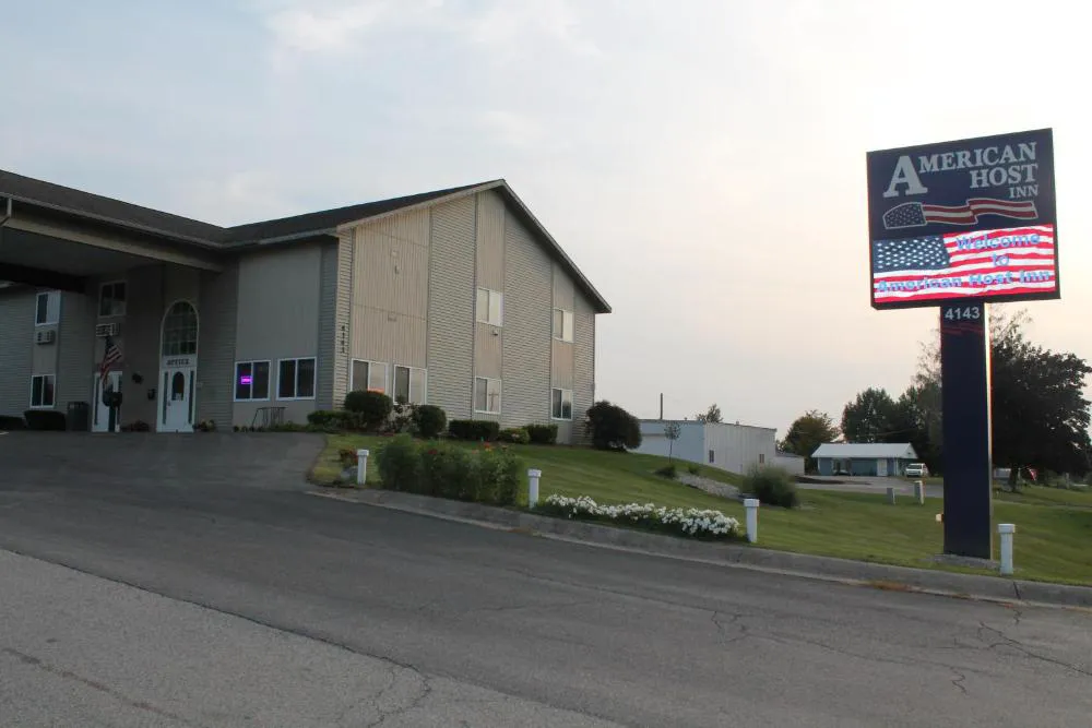 American Host Inn hotel hero