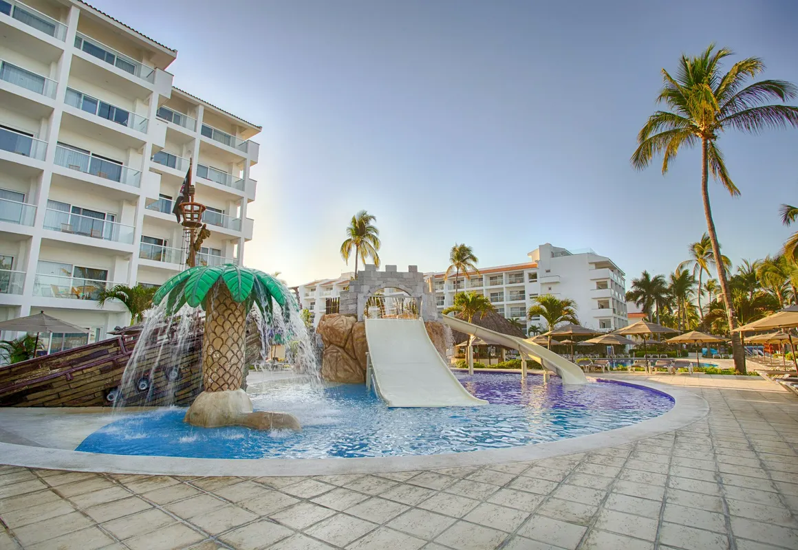 Suites Family Emotion by Marival Resort All Inclusive hotel hero